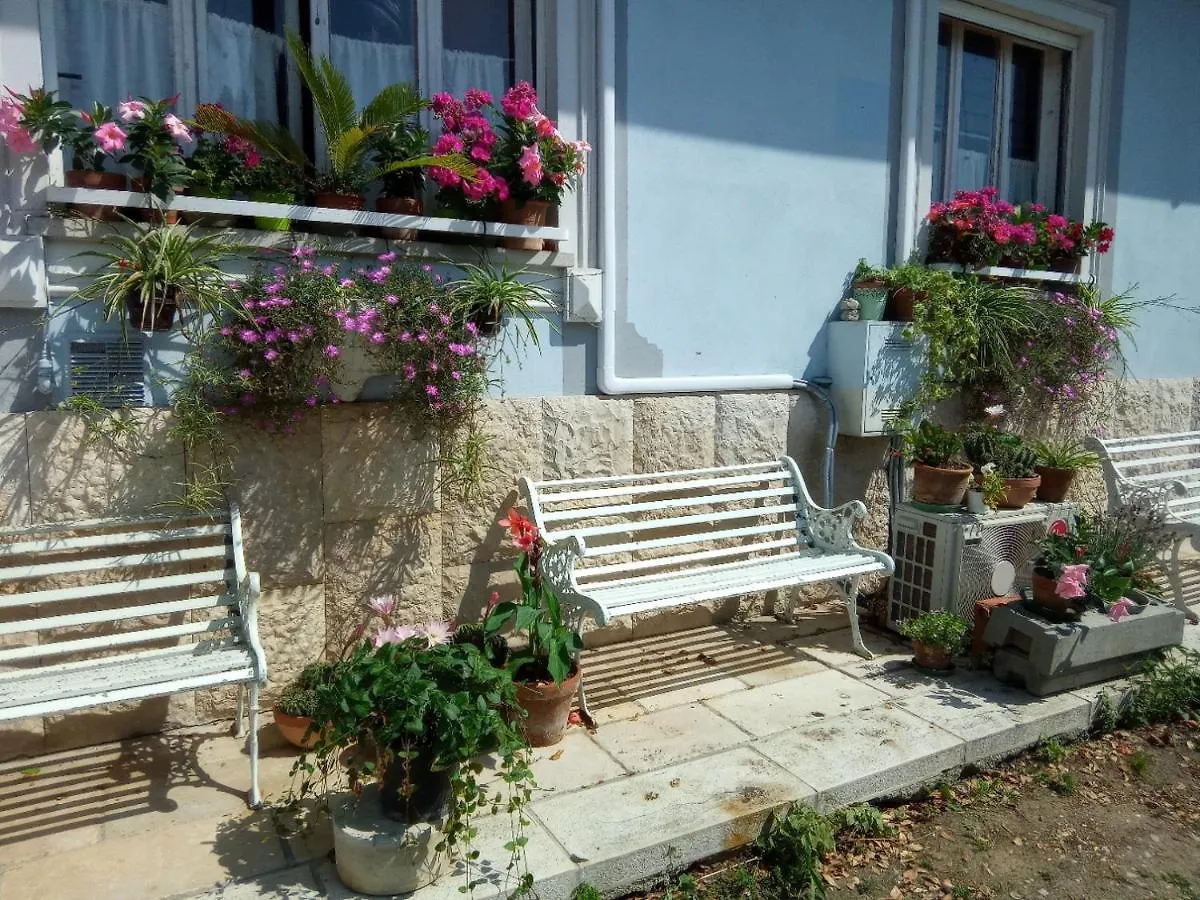 Villa Fiorita Monfalcone 2*,